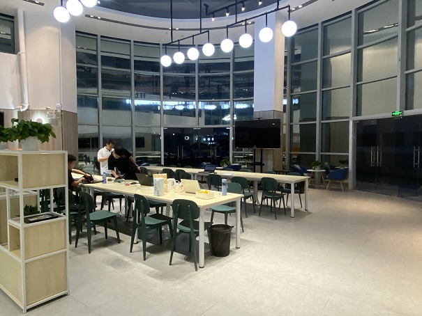  创富港共享办公室